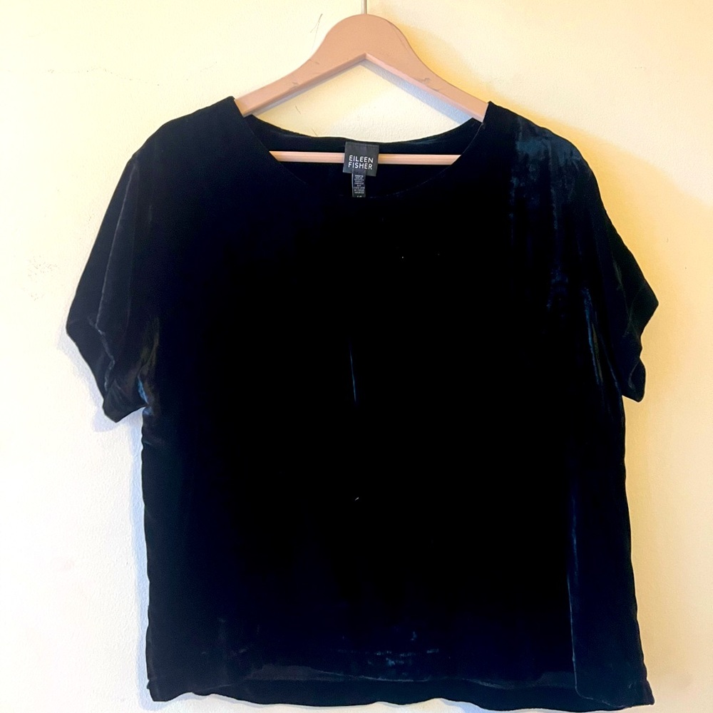 Black velvet box top